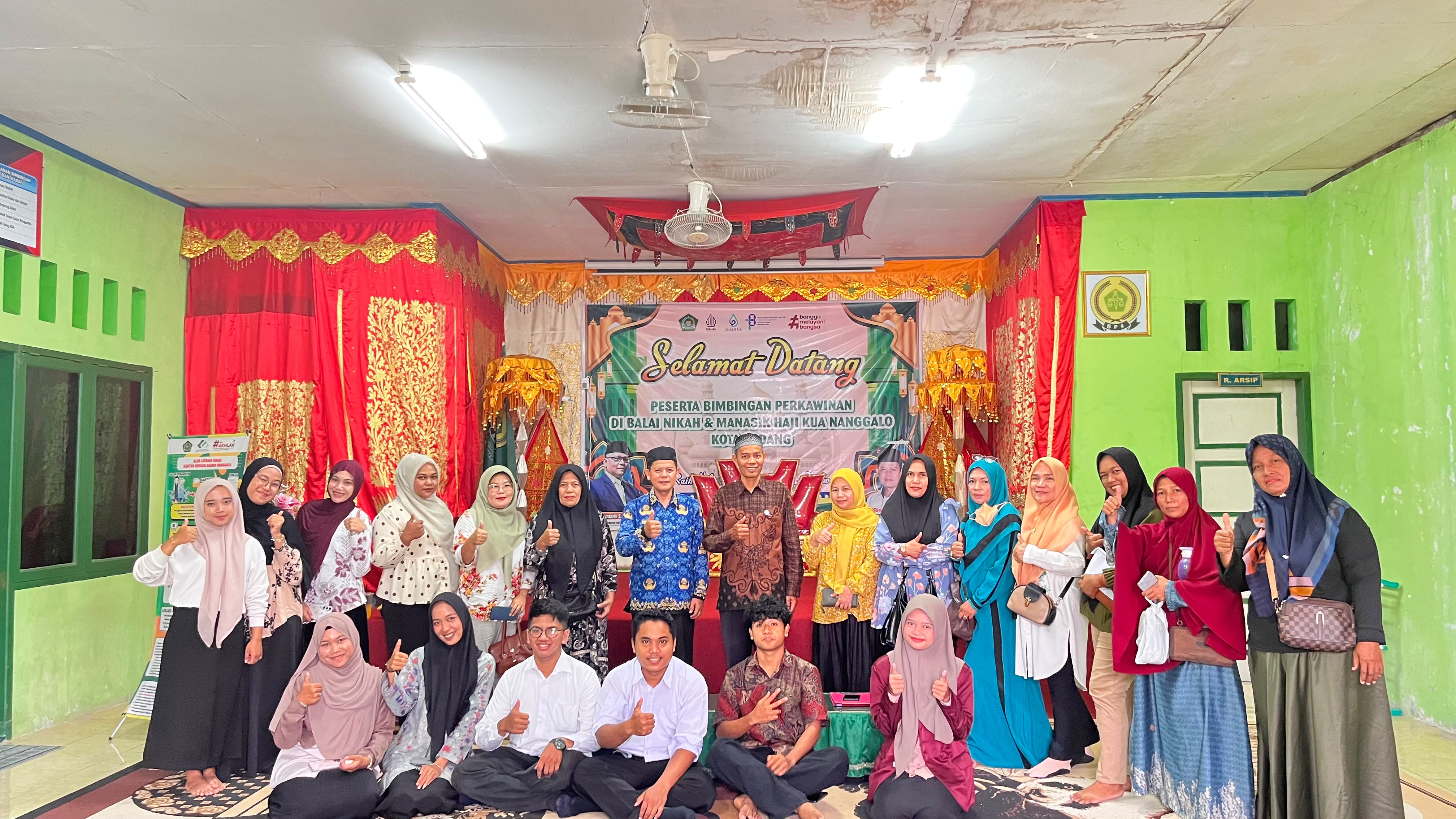 Perkuat Ekonomi Keluarga, KUA Nanggalo Beri Pembinaan 10 Perempuan Pelaku Usaha Kecil