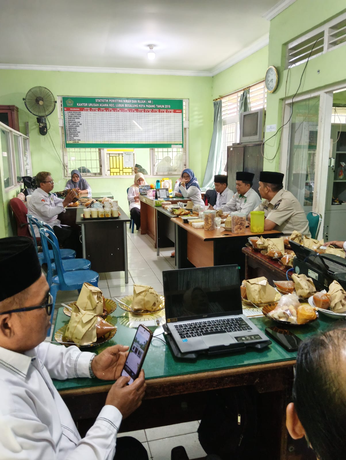 How to Make Friends as a Grown-Up